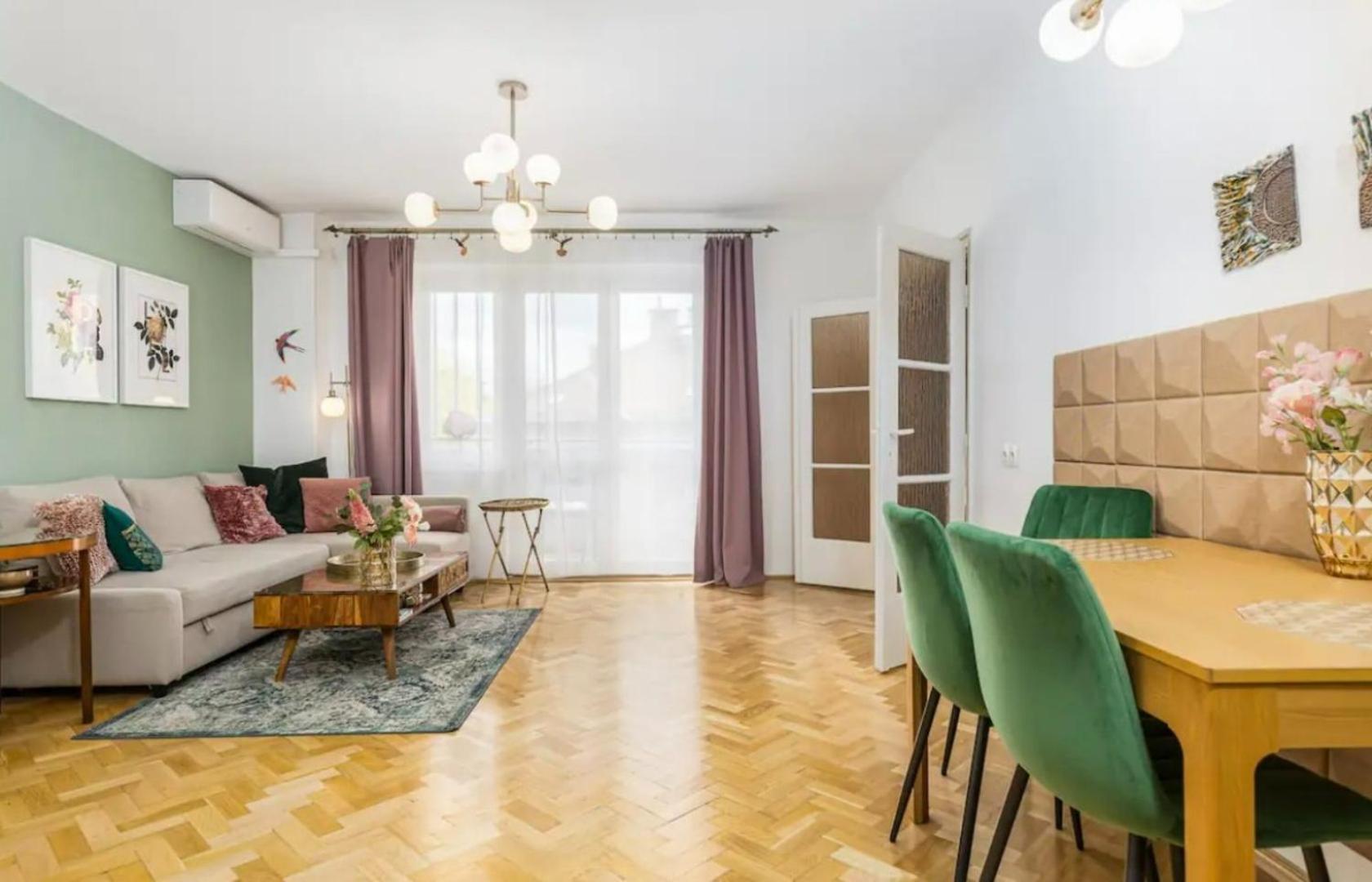 Elegant Escape By Buda Castle For Pleasure Seekers Budapest Esterno foto